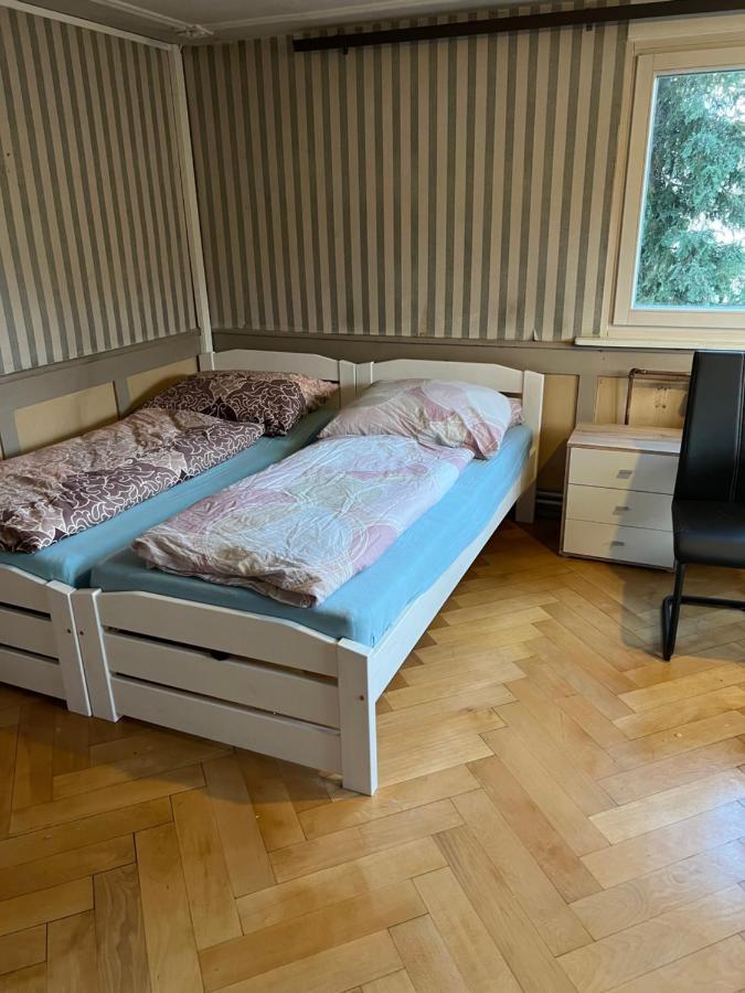 Orkhan Latifov Hoechst Ngoại thất bức ảnh